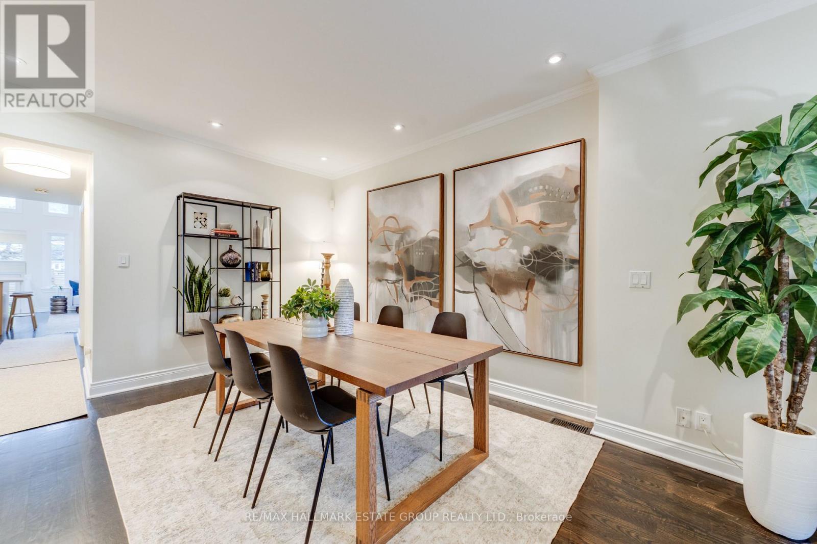 203 Rhodes Avenue, Toronto, Ontario  M4L 3A2 - Photo 7 - E13171404