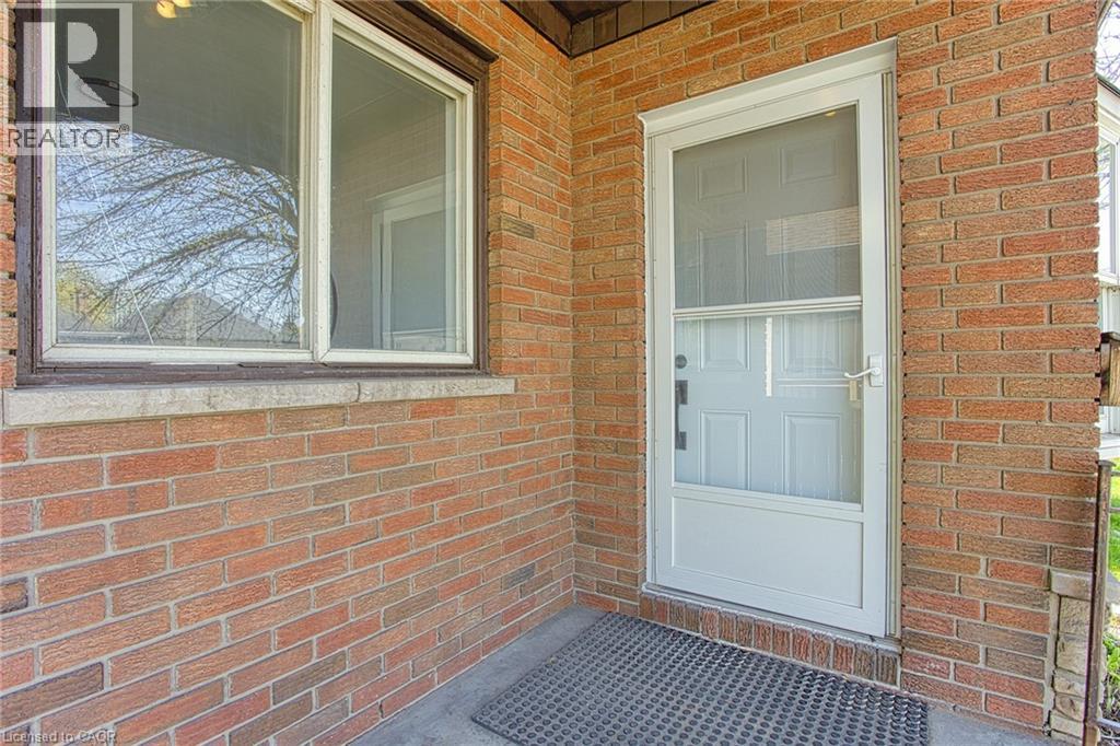 292 Fairfield Avenue, Hamilton, Ontario  L8H 5H6 - Photo 4 - 40828180