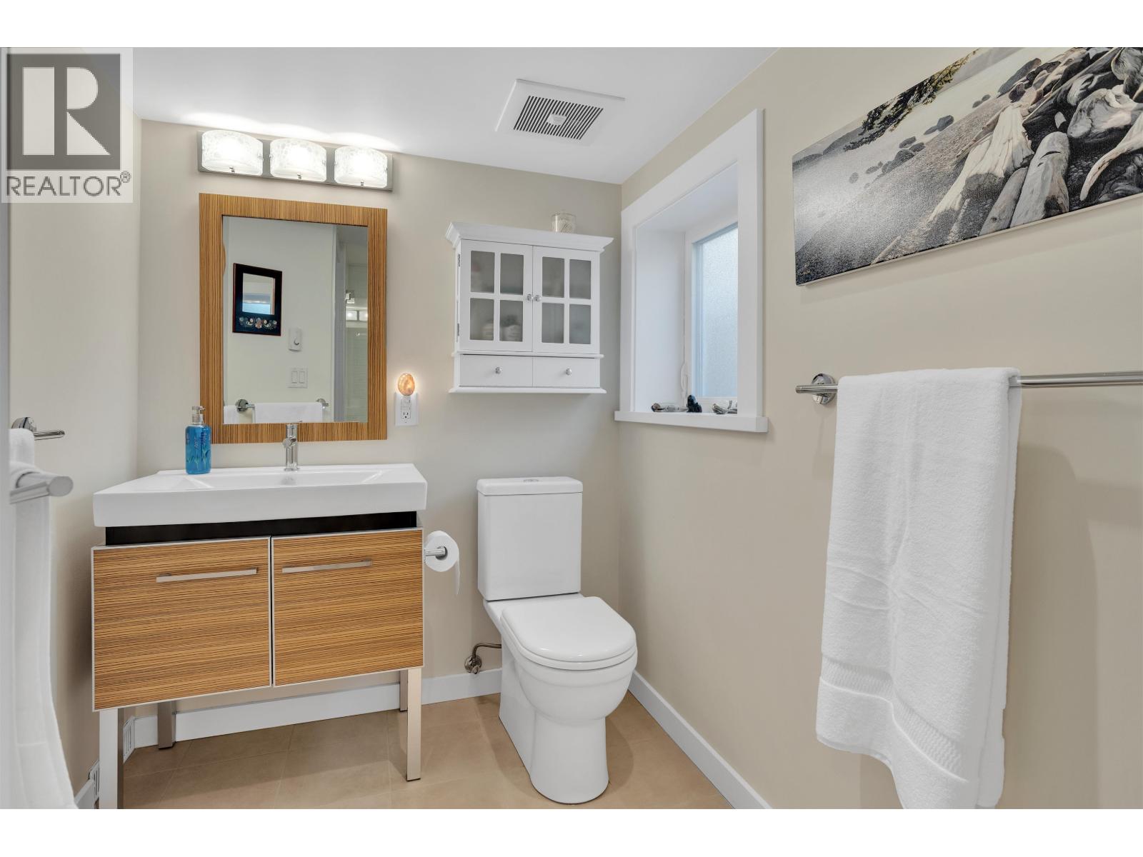 901 Calverhall Street, North Vancouver, British Columbia  V7L 1Y1 - Photo 21 - R3127473