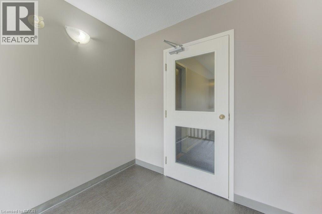 565 Greenfield Avenue Unit# 212, Kitchener, Ontario  N2C 2P3 - Photo 8 - 40831939