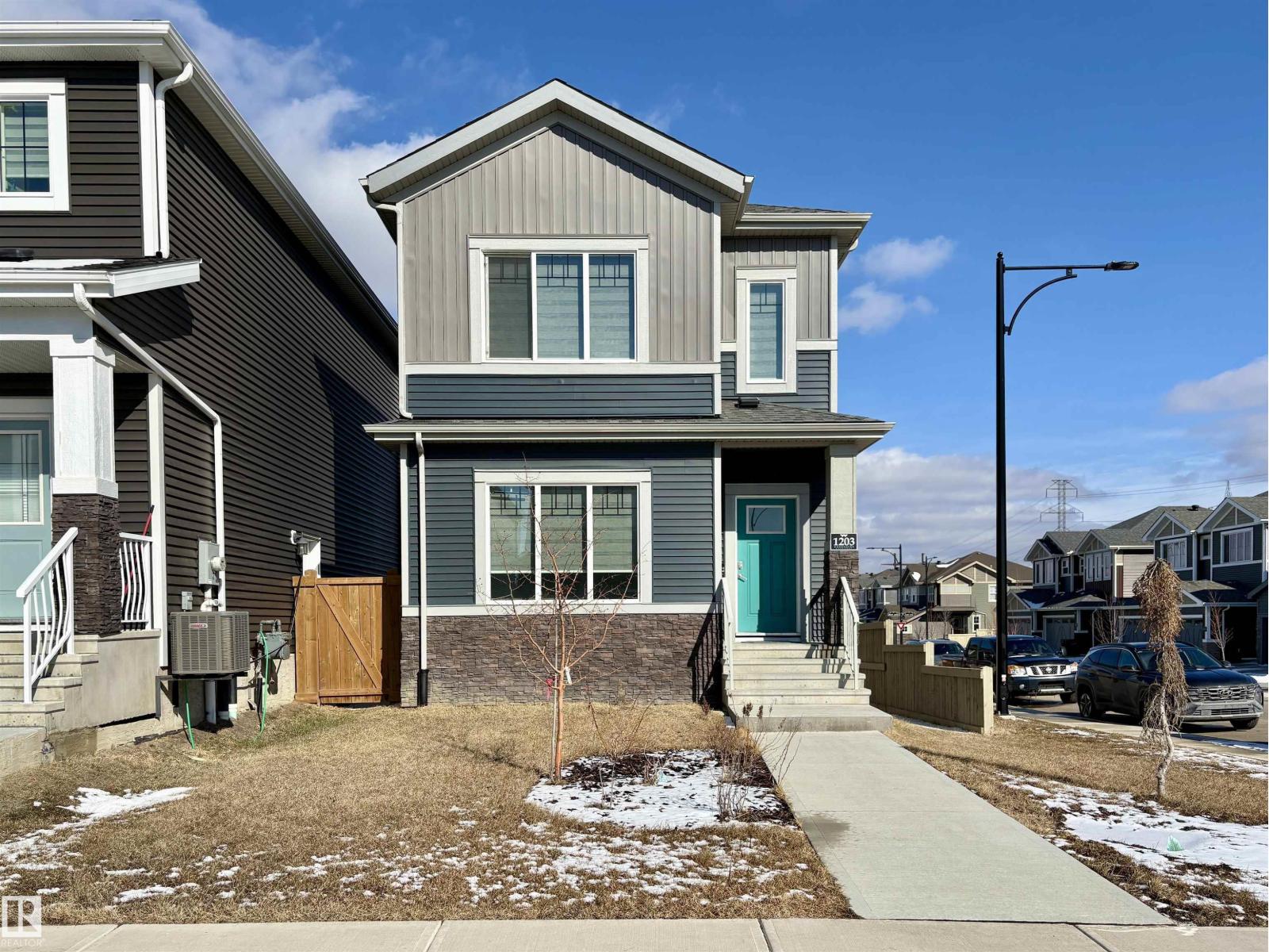 1203 EATON LN NW, Edmonton, Alberta