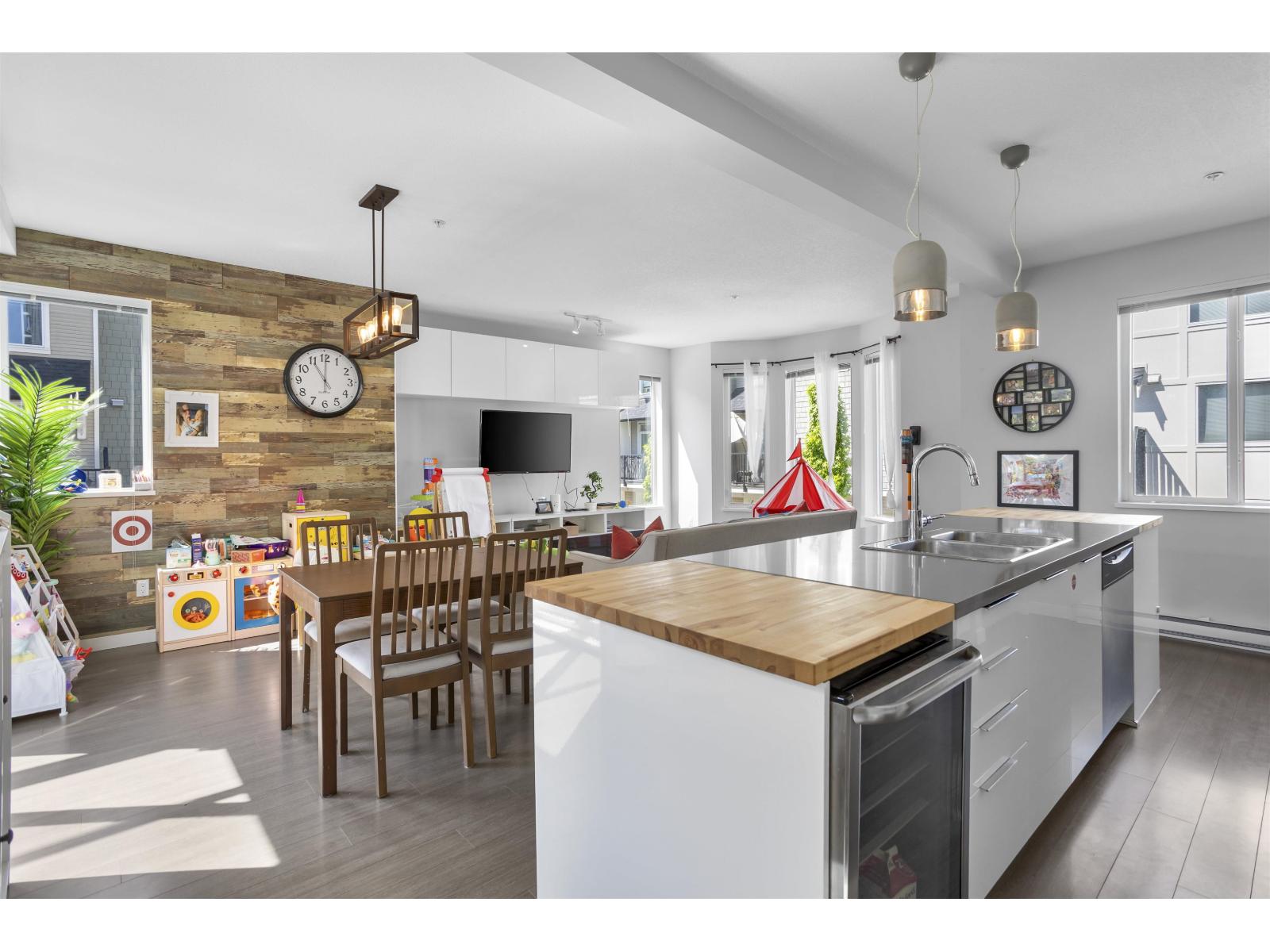 8 8138 204 Street, Langley, British Columbia  V2Y 0T4 - Photo 3 - R3127459
