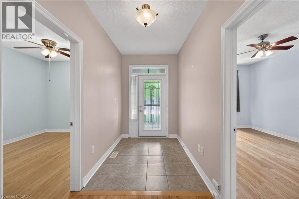 44 Riveroaks Drive, Mount Hope, Ontario  L0R 1W0 - Photo 4 - 40832807