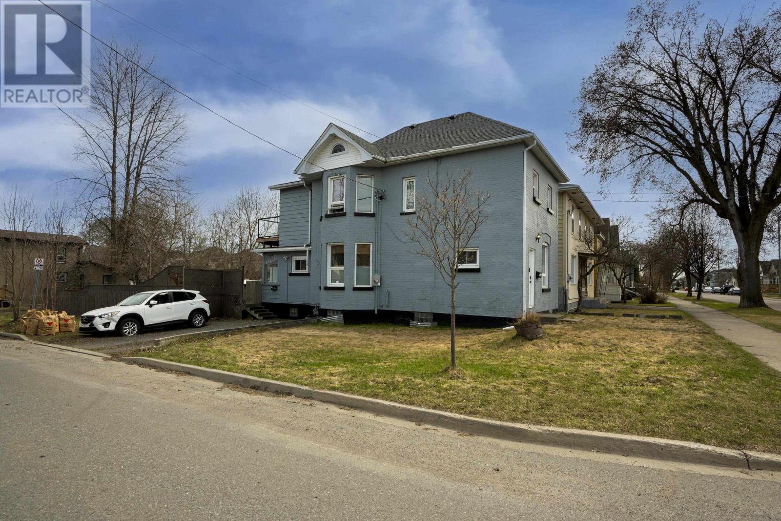 49 Ontario ST, Thunder Bay, Ontario