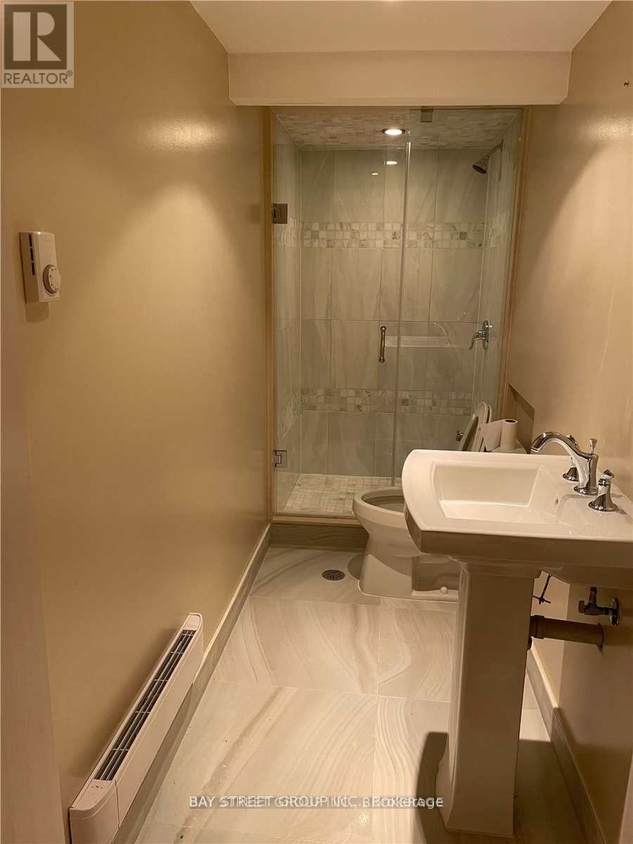 56 Albright (Lower) Crescent, Richmond Hill, Ontario  L4E 4Z4 - Photo 2 - N13171278