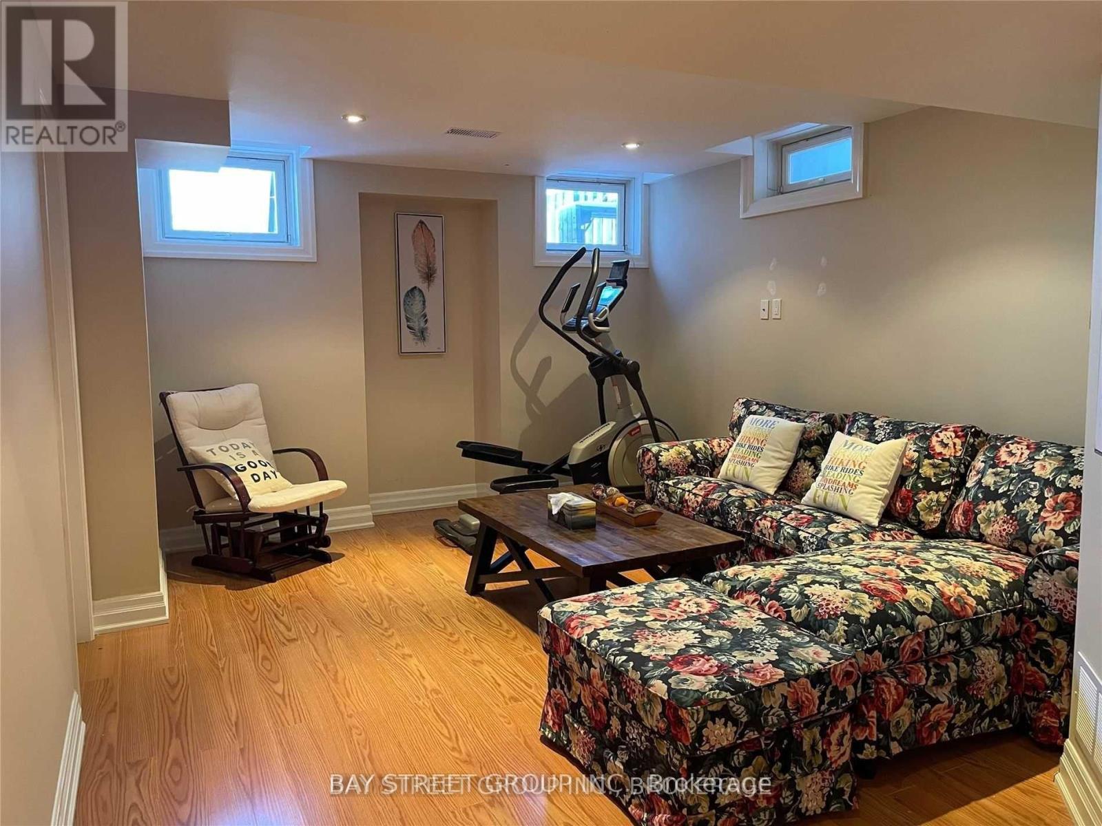 56 Albright (Lower) Crescent, Richmond Hill, Ontario  L4E 4Z4 - Photo 8 - N13171278