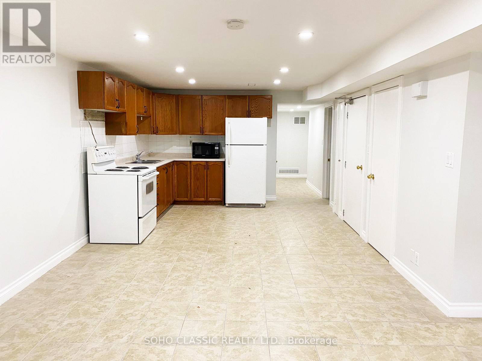 #2 - 71 Belfry Drive, Newmarket, Ontario  L3Y 3E9 - Photo 8 - N13171290