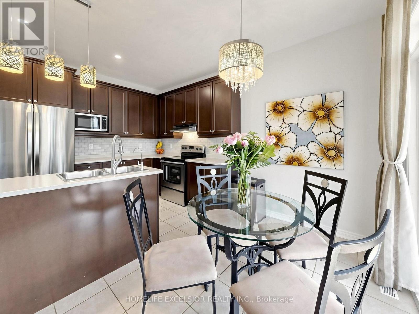 6 Lady Gwillim Avenue, East Gwillimbury, Ontario  L9N 0A5 - Photo 19 - N13171292