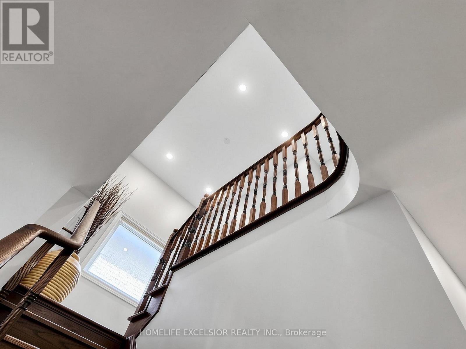 6 Lady Gwillim Avenue, East Gwillimbury, Ontario  L9N 0A5 - Photo 22 - N13171292
