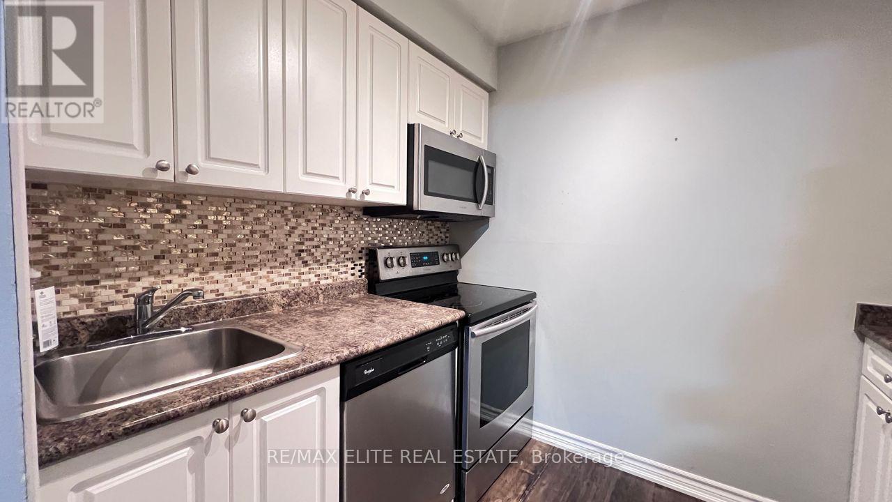 205 Milestone Crescent, Aurora, Ontario  L4G 3M2 - Photo 2 - N13171332