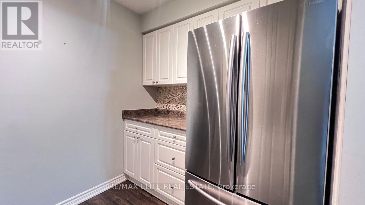 205 Milestone Crescent, Aurora, Ontario  L4G 3M2 - Photo 3 - N13171332