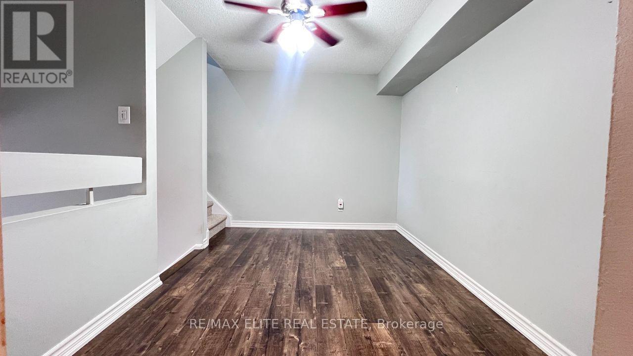 205 Milestone Crescent, Aurora, Ontario  L4G 3M2 - Photo 4 - N13171332