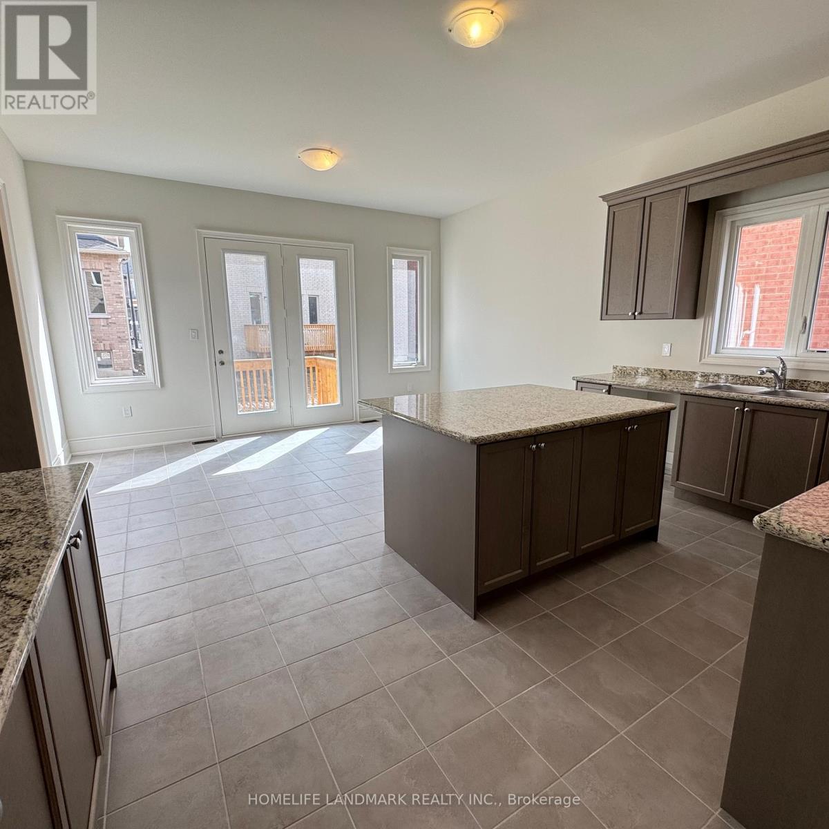 77 Art Leech Drive, Richmond Hill, Ontario  L4E 1P1 - Photo 8 - N13171386