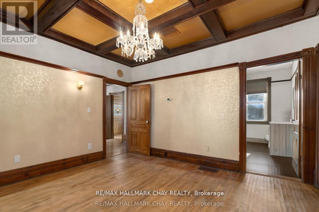 4514 Penetanguishene Road, Springwater, Ontario  L0L 1V0 - Photo 10 - S13171220