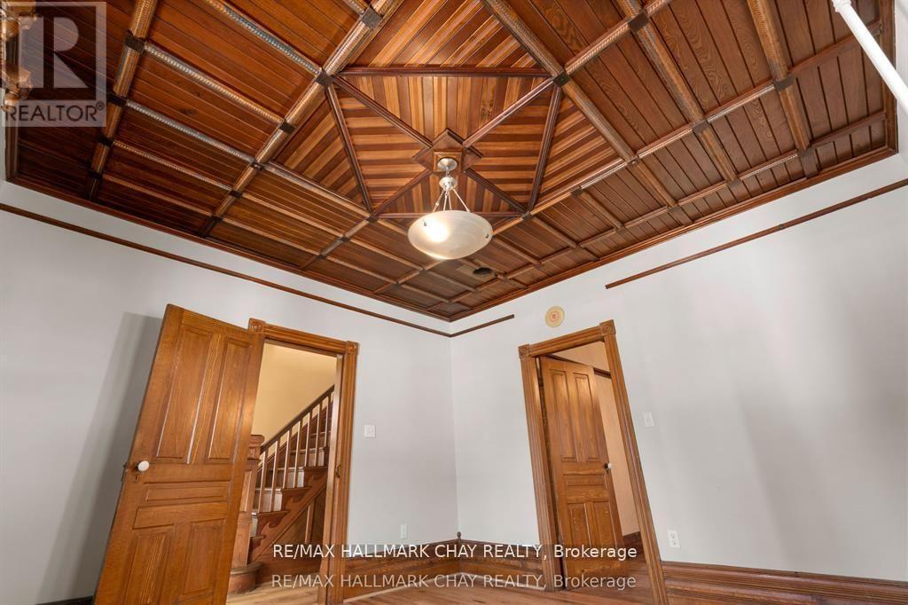 4514 Penetanguishene Road, Springwater, Ontario  L0L 1V0 - Photo 8 - S13171220