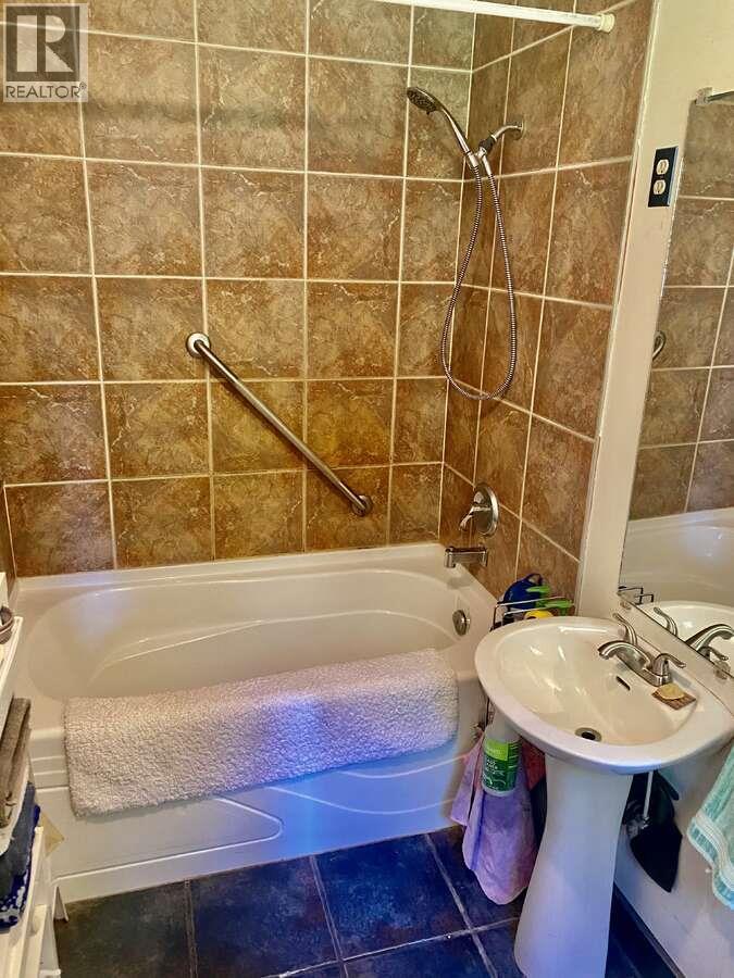 16278 3a Highway, Crawford Bay, British Columbia  V0B 1E0 - Photo 36 - 10388584