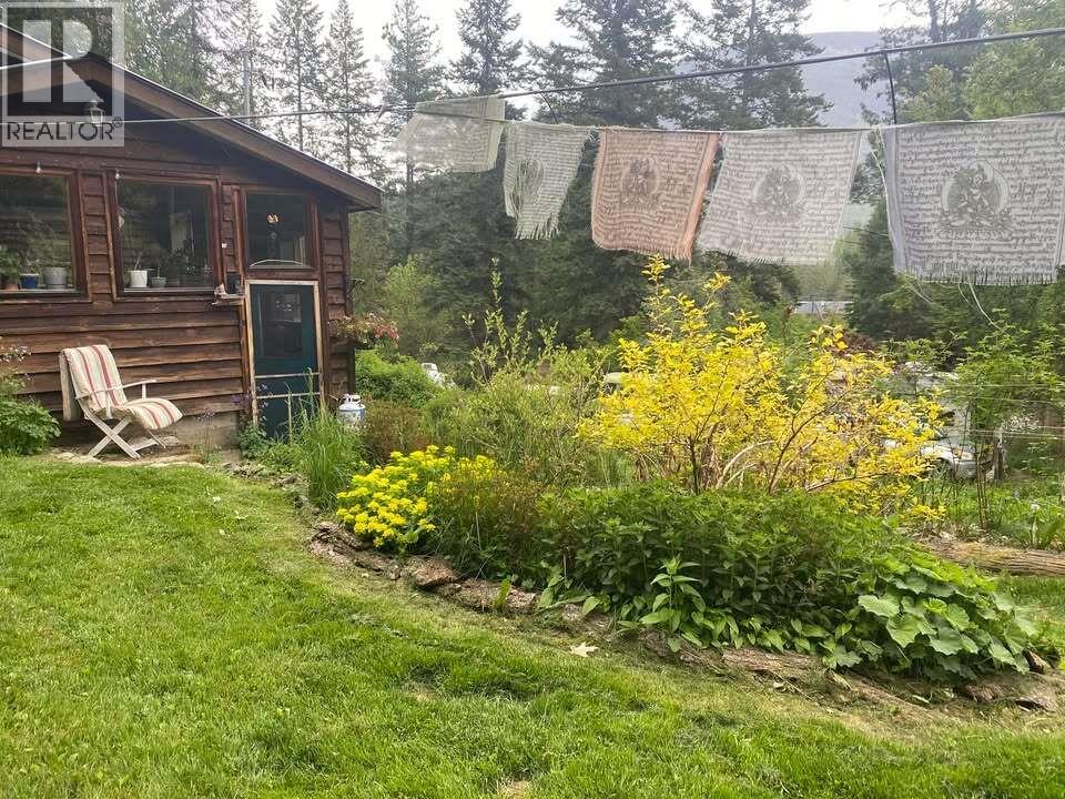 16278 3a Highway, Crawford Bay, British Columbia  V0B 1E0 - Photo 17 - 10388584