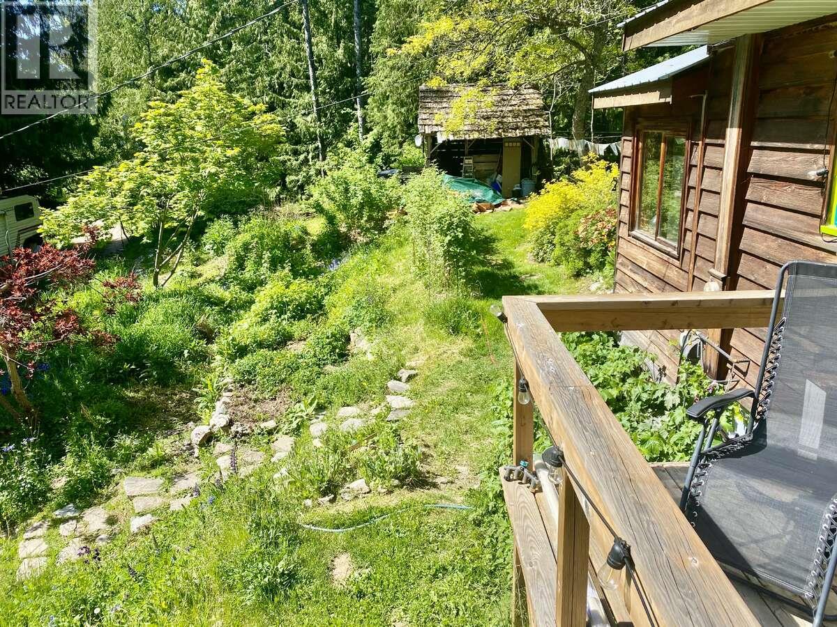 16278 3a Highway, Crawford Bay, British Columbia  V0B 1E0 - Photo 48 - 10388584
