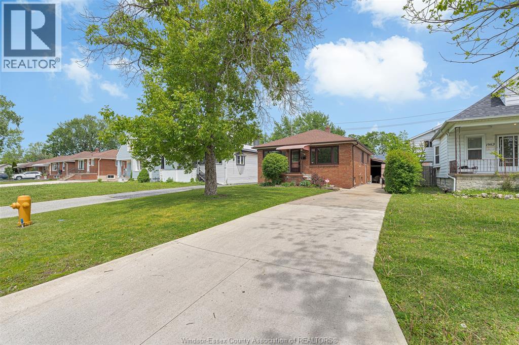 1978 Bernard Road, Windsor, Ontario  N8W 4R5 - Photo 2 - 26012082