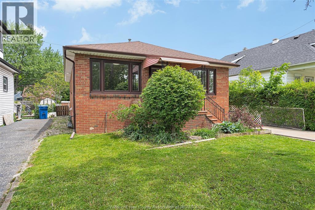 1978 Bernard Road, Windsor, Ontario  N8W 4R5 - Photo 3 - 26012082