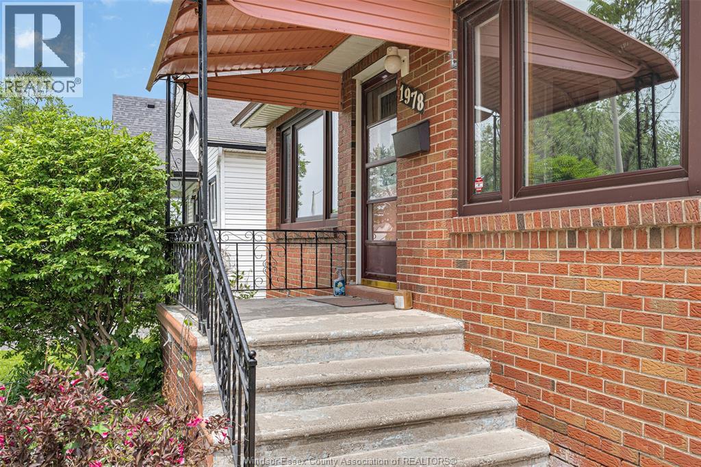 1978 Bernard Road, Windsor, Ontario  N8W 4R5 - Photo 4 - 26012082