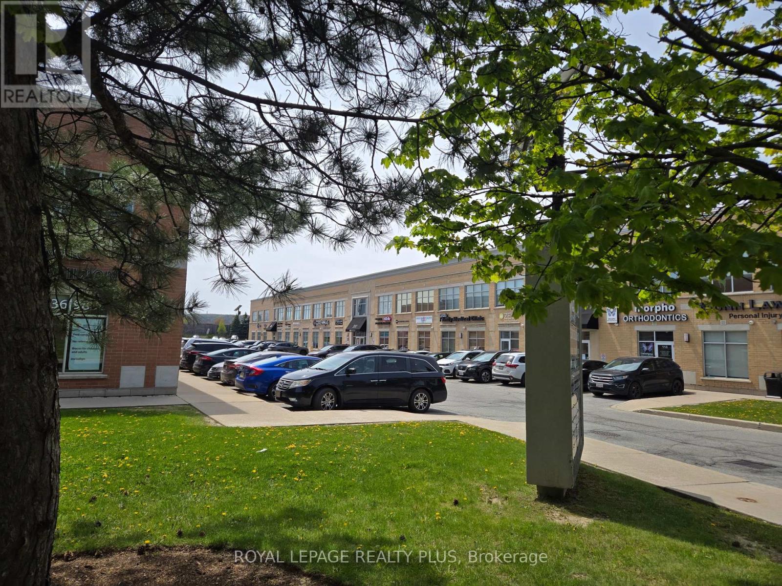 105 - 330 Bronte Street S, Milton, Ontario  L9T 7X1 - Photo 2 - W13171162