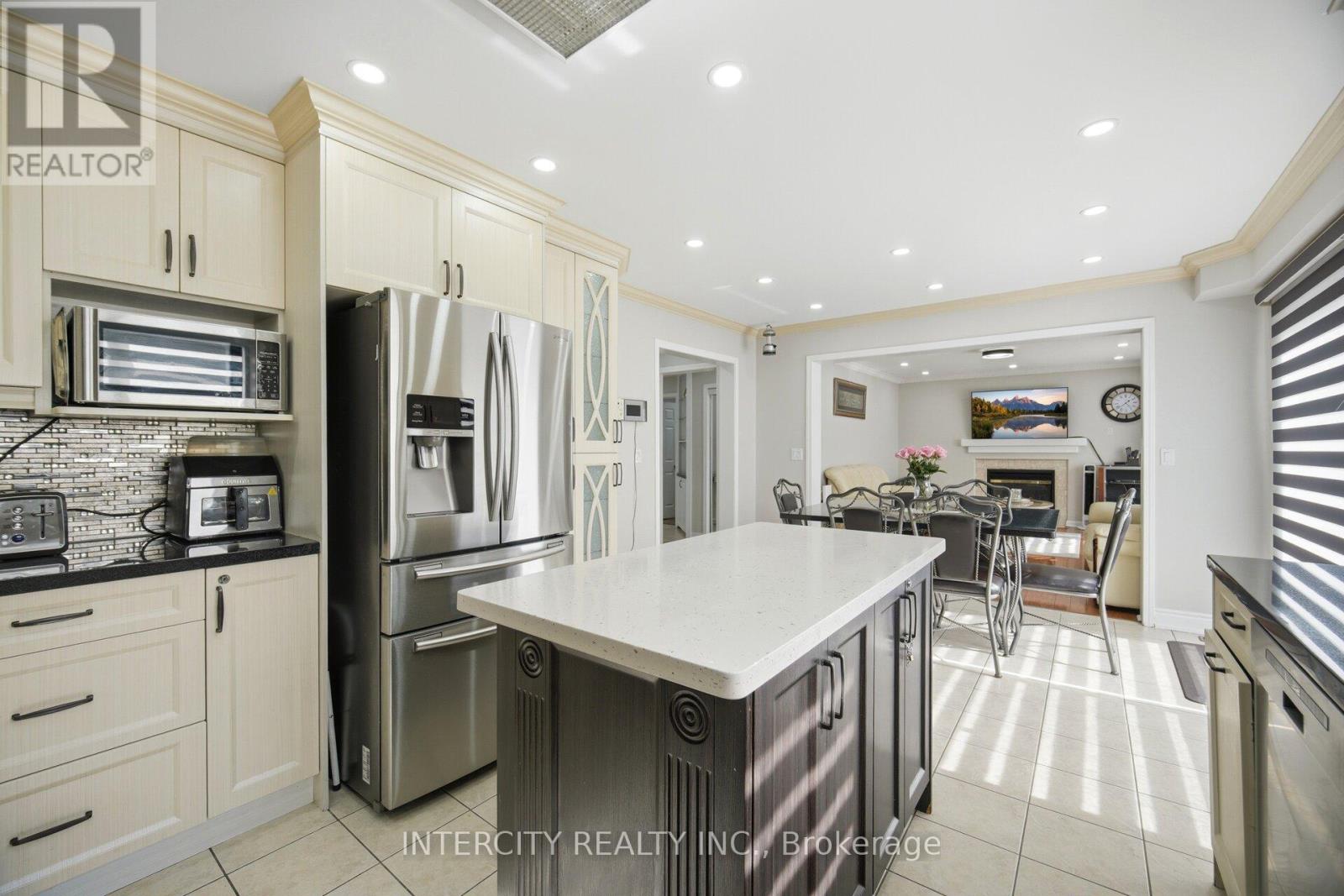 14 Maldives Crescent, Brampton, Ontario  L6P 1L5 - Photo 17 - W13171200