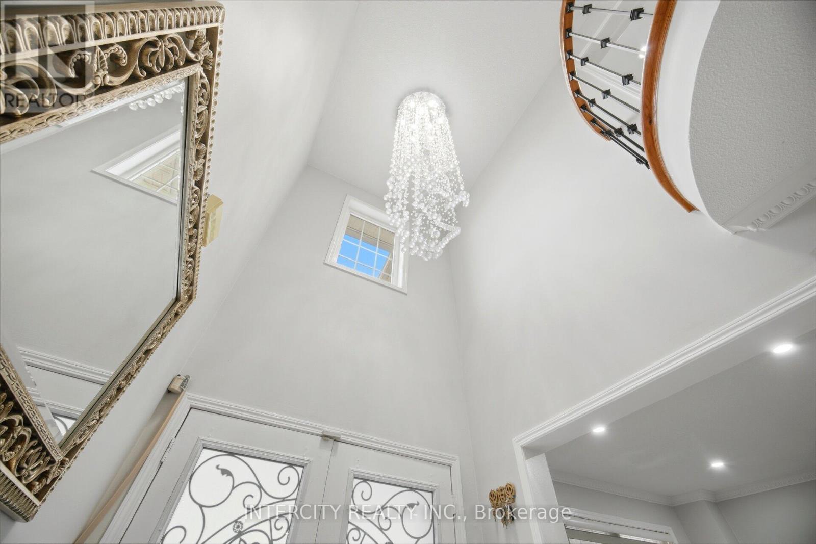 14 Maldives Crescent, Brampton, Ontario  L6P 1L5 - Photo 33 - W13171200