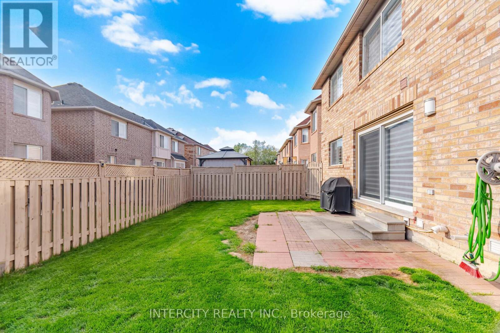 14 Maldives Crescent, Brampton, Ontario  L6P 1L5 - Photo 49 - W13171200