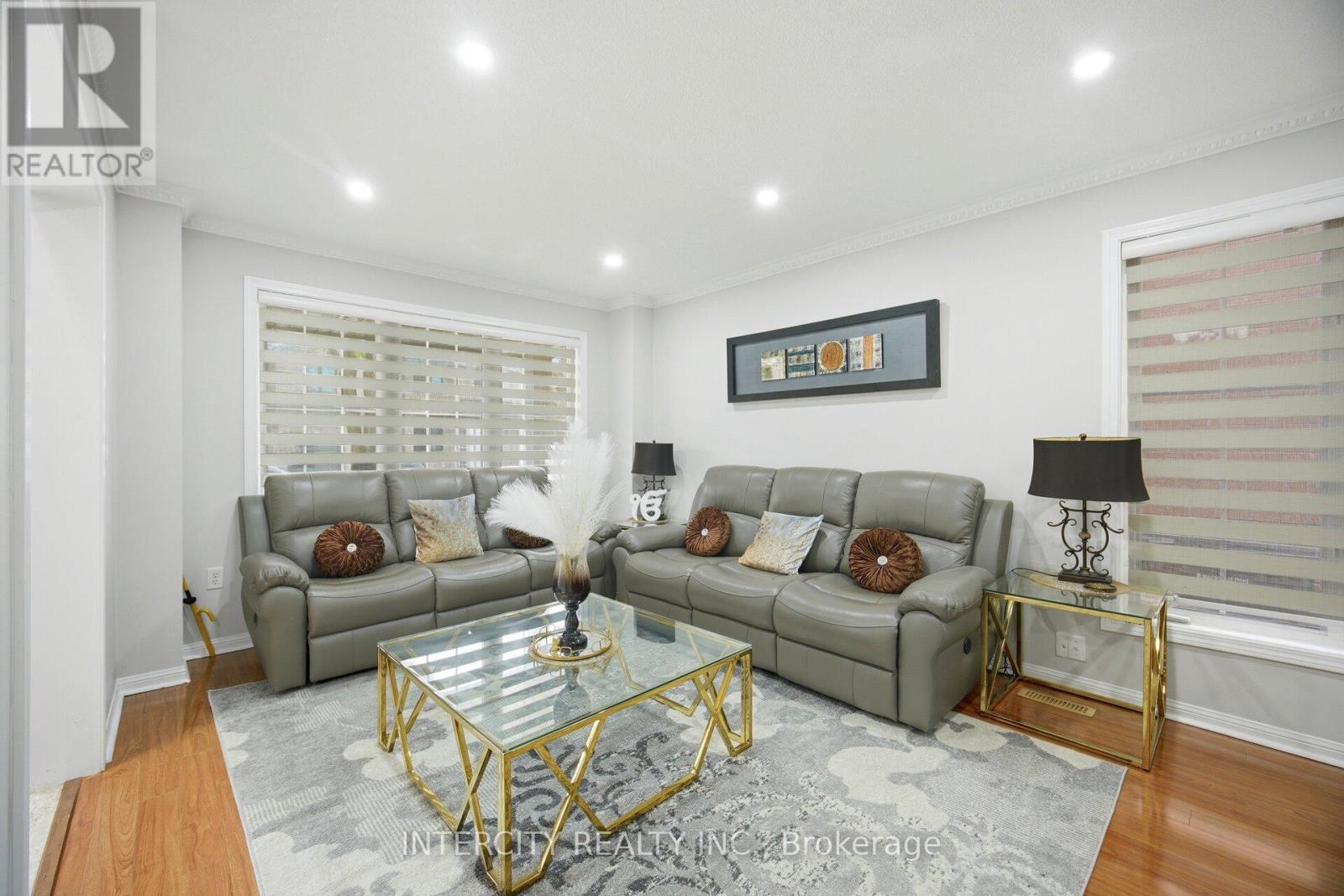 14 Maldives Crescent, Brampton, Ontario  L6P 1L5 - Photo 5 - W13171200