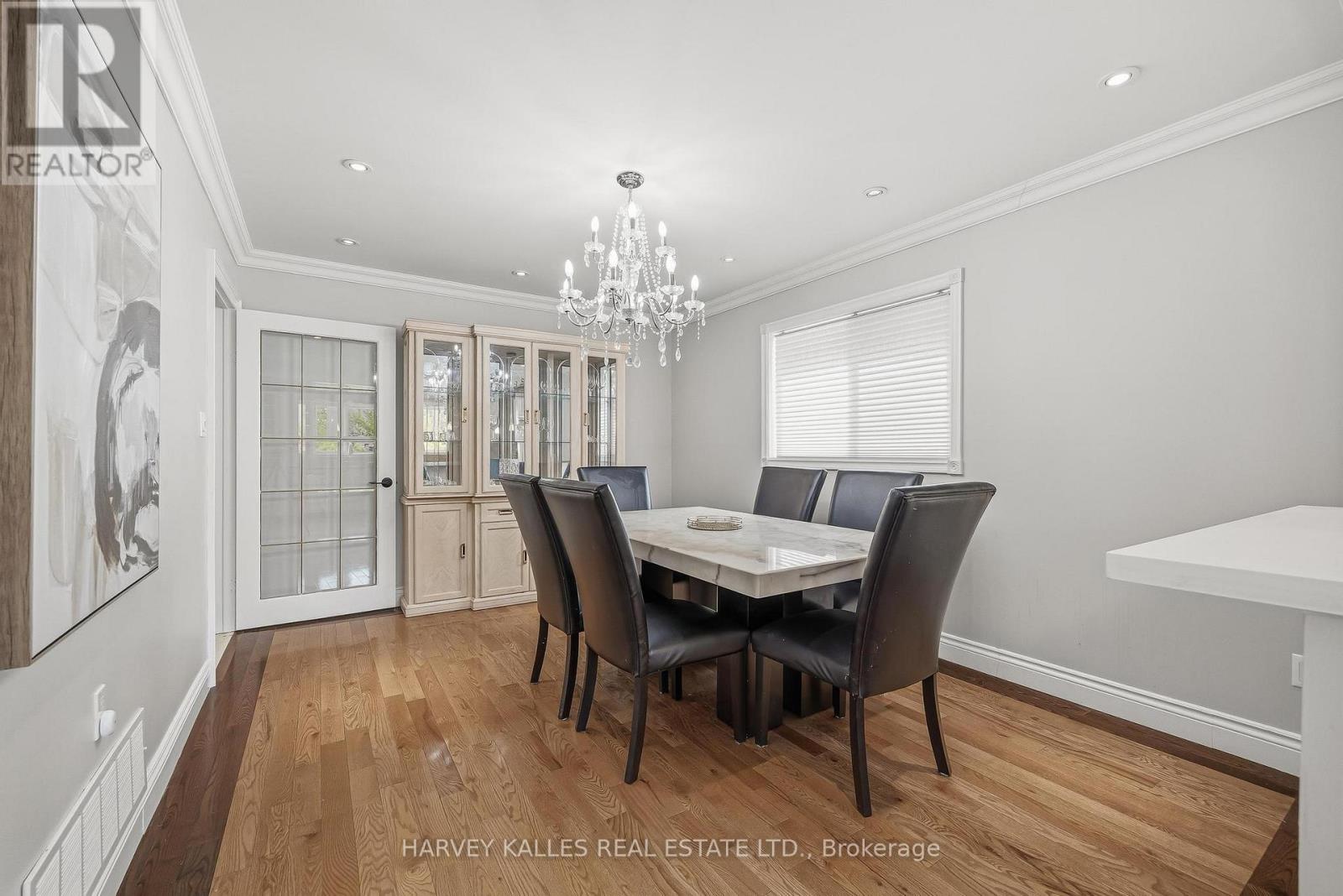 951 White Clover Way, Mississauga, Ontario  L5V 1E7 - Photo 13 - W13171250