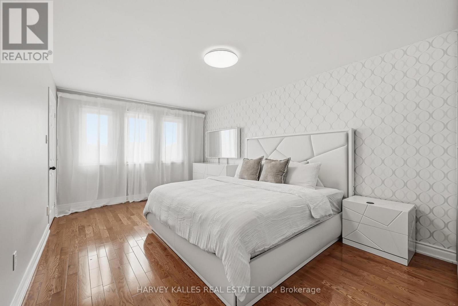 951 White Clover Way, Mississauga, Ontario  L5V 1E7 - Photo 23 - W13171250