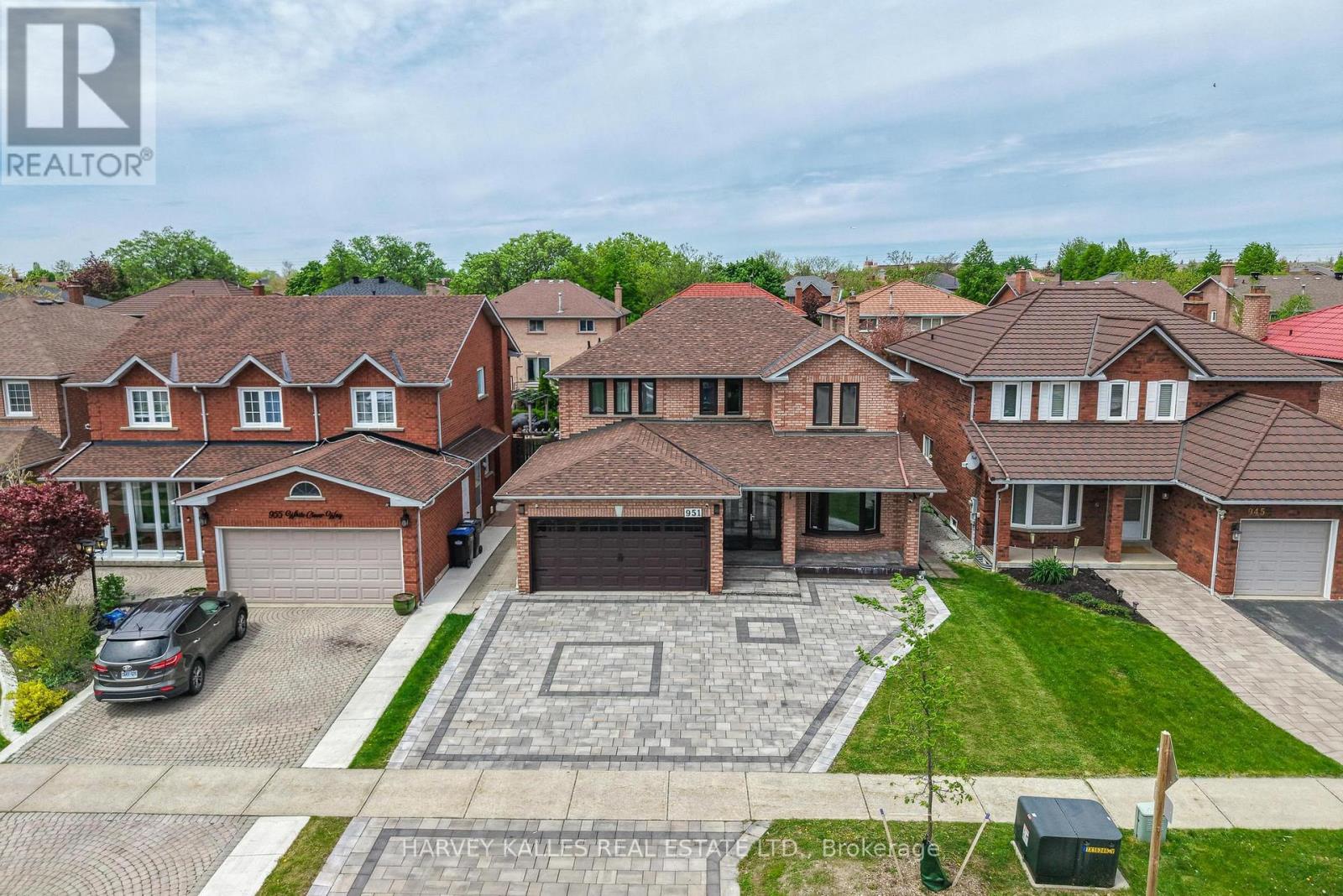 951 White Clover Way, Mississauga, Ontario  L5V 1E7 - Photo 45 - W13171250