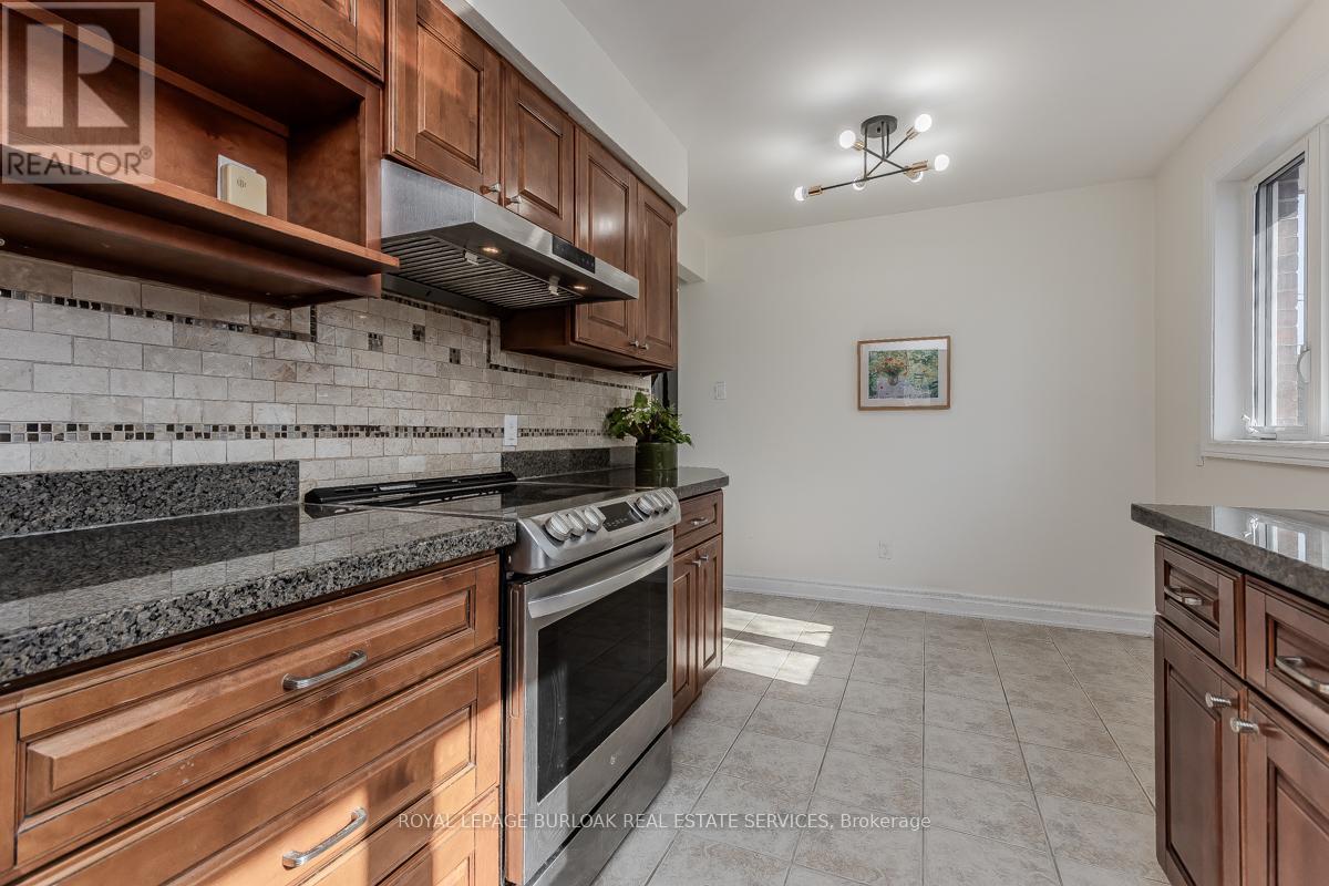 1294 Napier Crescent, Oakville, Ontario  L6H 2A4 - Photo 5 - W13171348