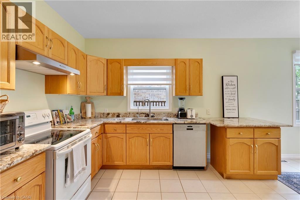 35 Coopershawk Street, Kitchener, Ontario  N2K 4J7 - Photo 12 - 40833289