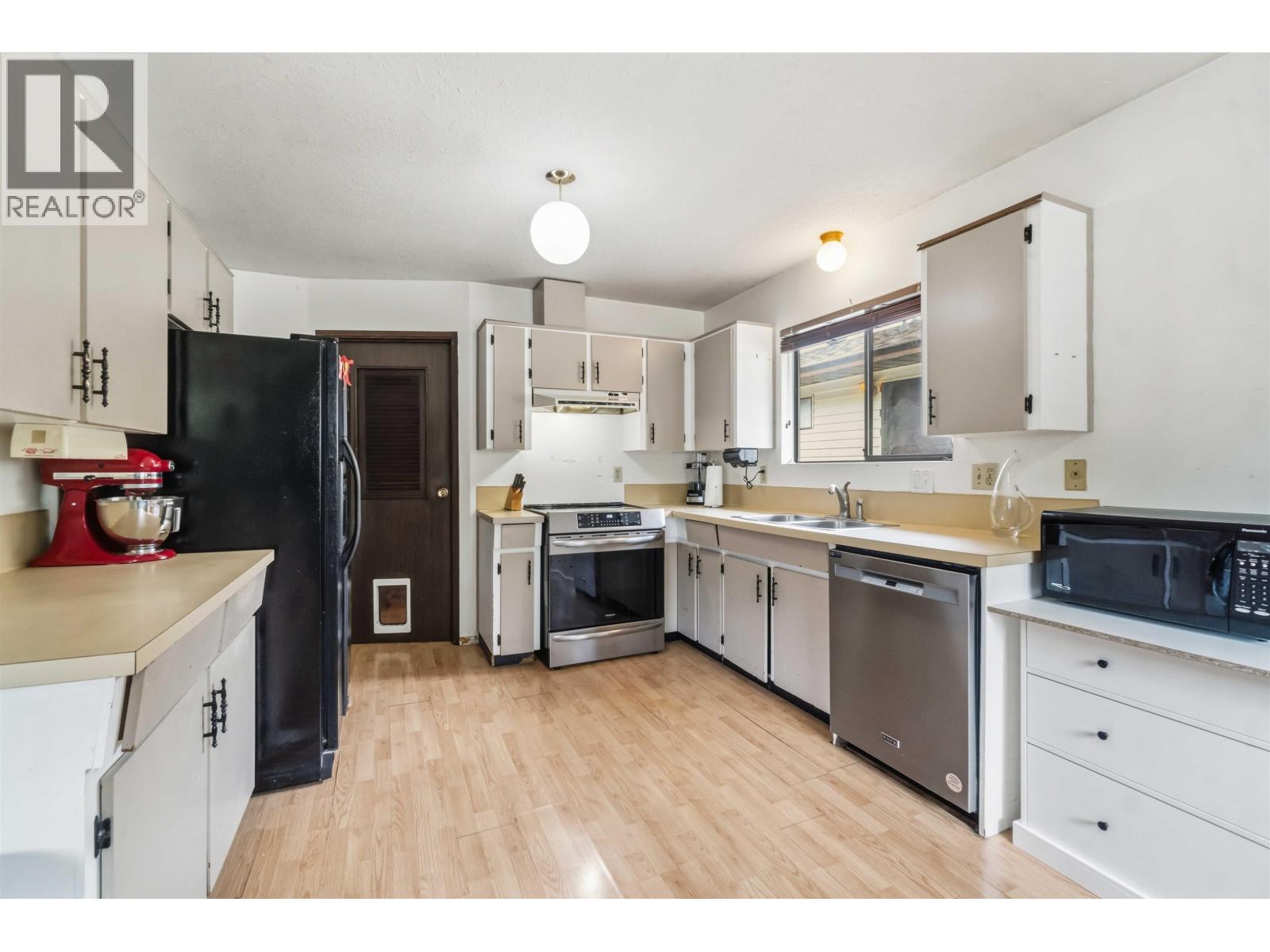 1955 Coquitlam Avenue, Port Coquitlam, British Columbia  V3B 1J2 - Photo 10 - R3127234
