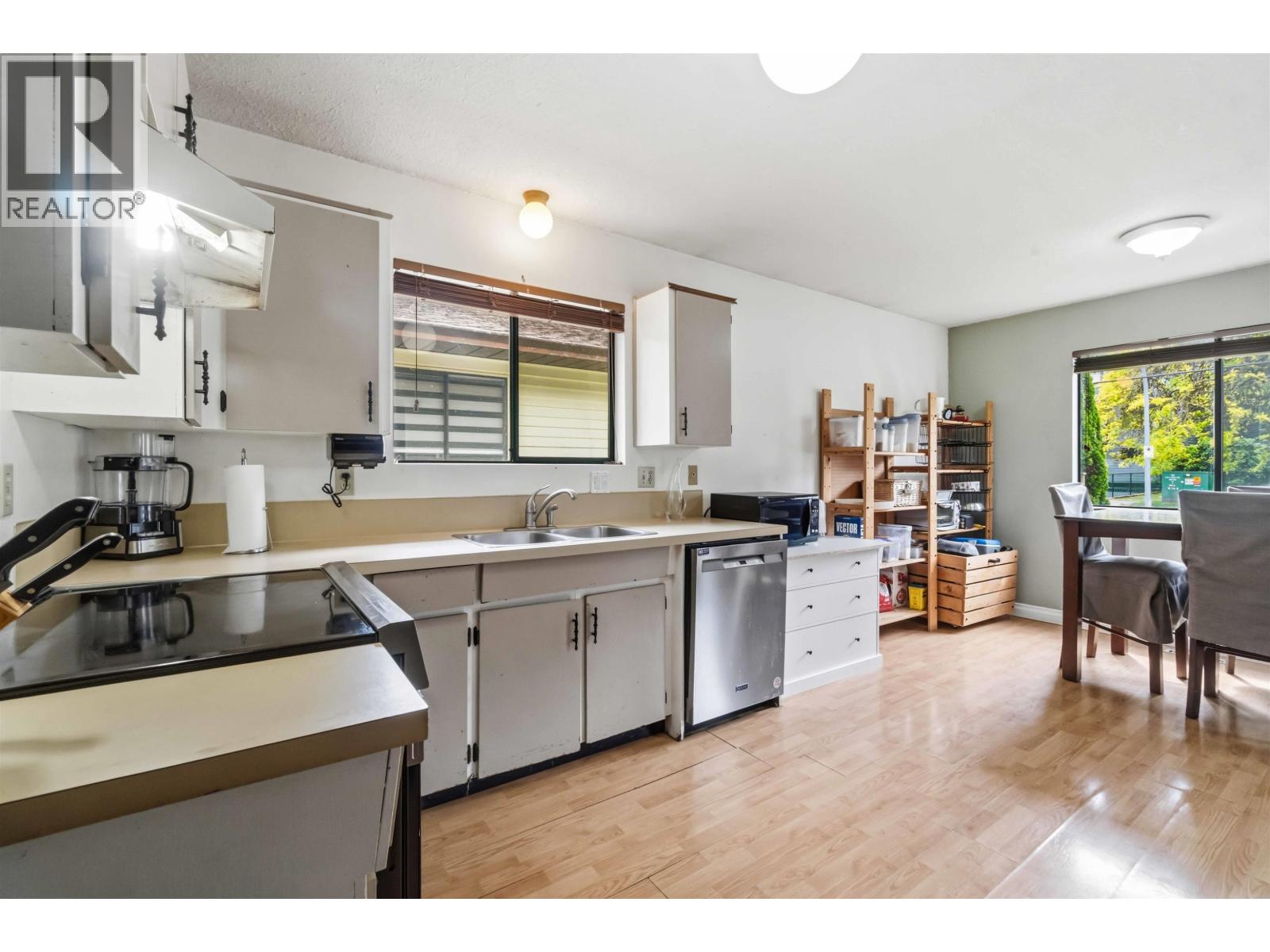 1955 Coquitlam Avenue, Port Coquitlam, British Columbia  V3B 1J2 - Photo 9 - R3127234
