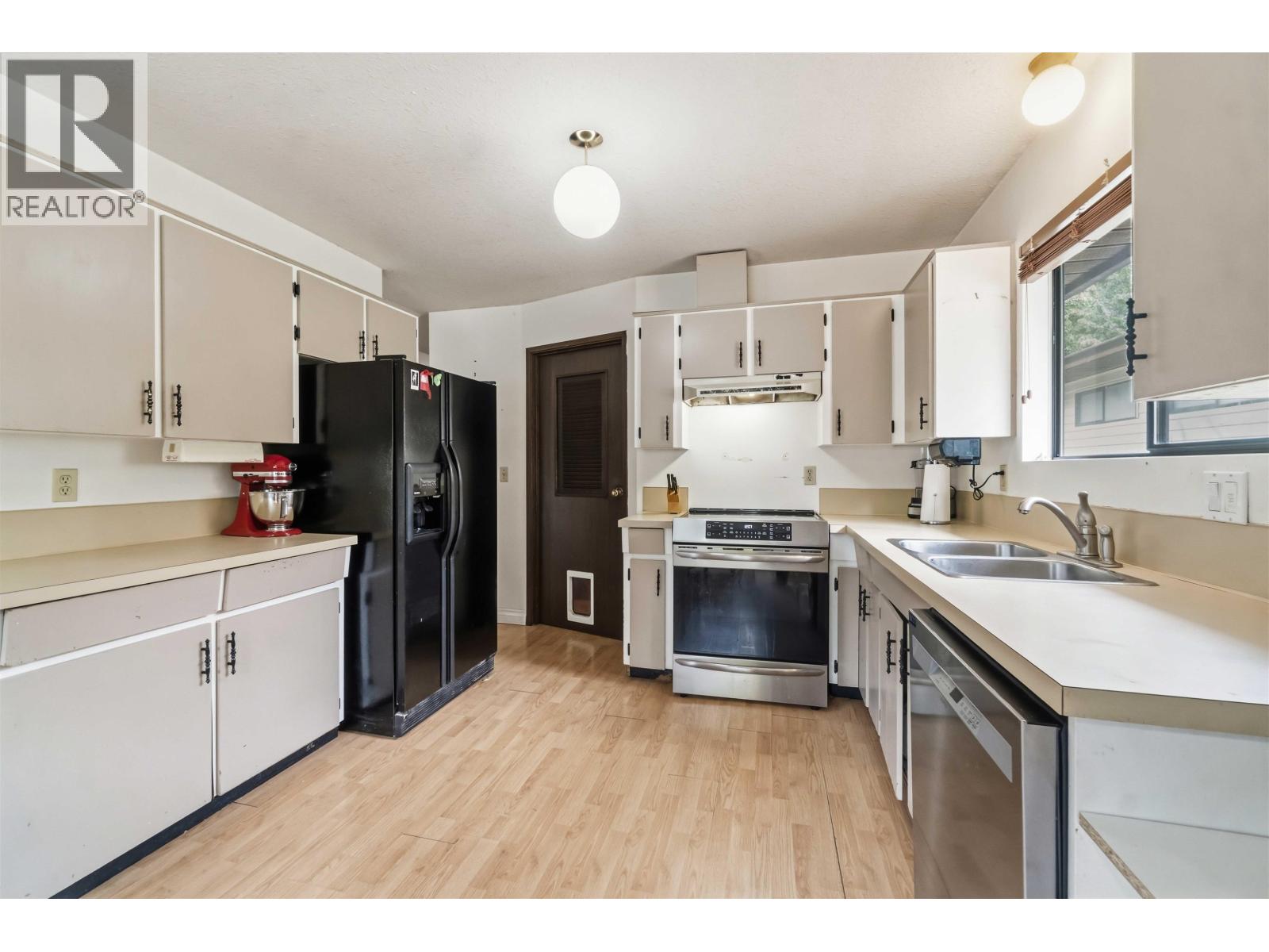1955 Coquitlam Avenue, Port Coquitlam, British Columbia  V3B 1J2 - Photo 11 - R3127234