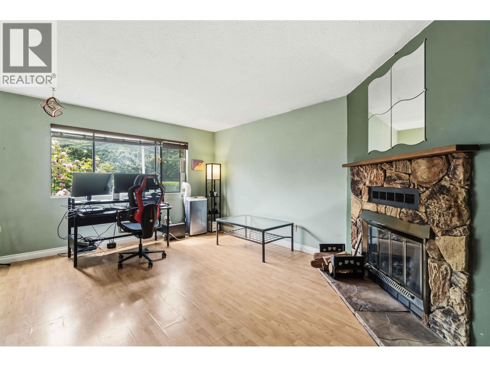 1955 Coquitlam Avenue, Port Coquitlam, British Columbia  V3B 1J2 - Photo 4 - R3127234