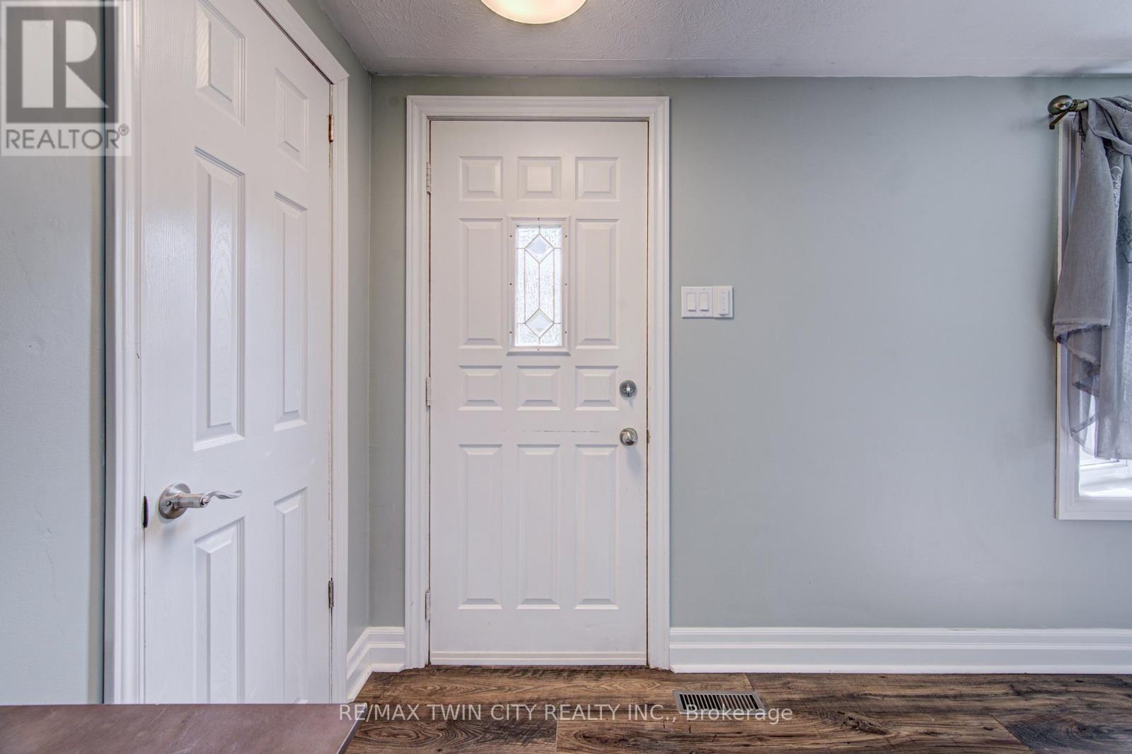 39 Guelph Street, Guelph, Ontario  N1H 5Y7 - Photo 4 - X13171182