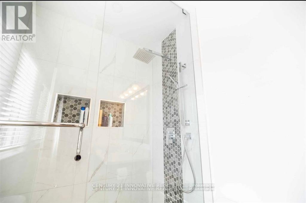Upper - 165 Emick Drive, Hamilton, Ontario  L9K 0C9 - Photo 17 - X13171252