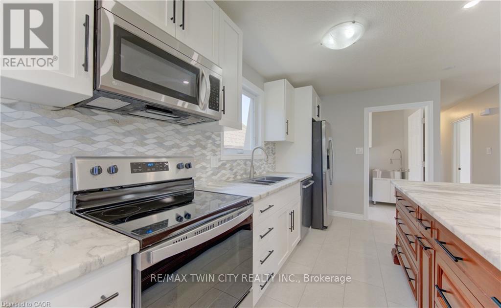 51 Coach Hill Drive, Kitchener, Ontario  N2E 1N7 - Photo 12 - X13171284