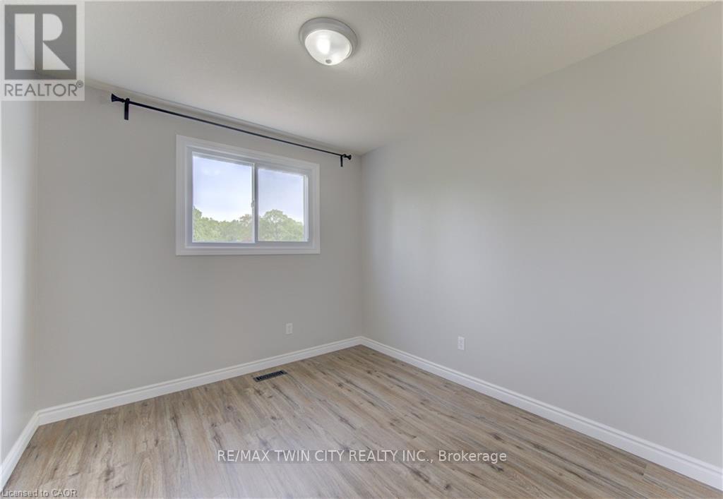 51 Coach Hill Drive, Kitchener, Ontario  N2E 1N7 - Photo 19 - X13171284