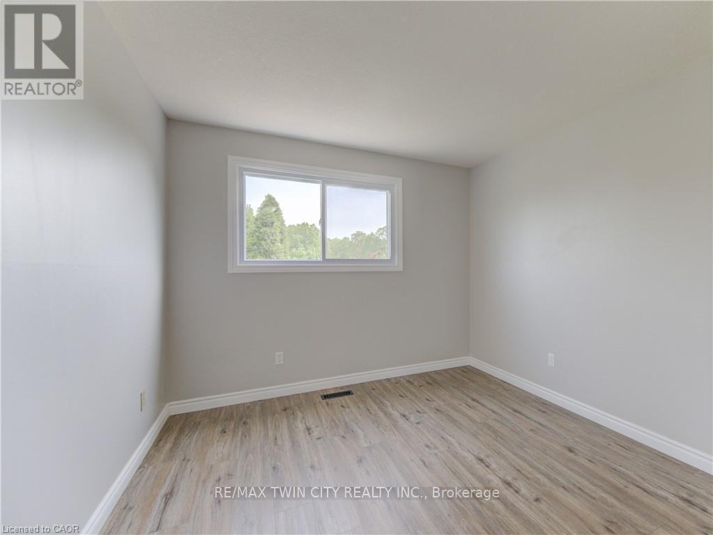 51 Coach Hill Drive, Kitchener, Ontario  N2E 1N7 - Photo 21 - X13171284