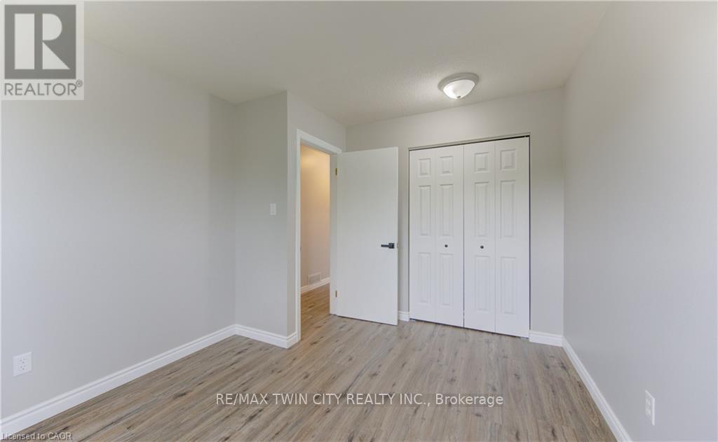 51 Coach Hill Drive, Kitchener, Ontario  N2E 1N7 - Photo 22 - X13171284