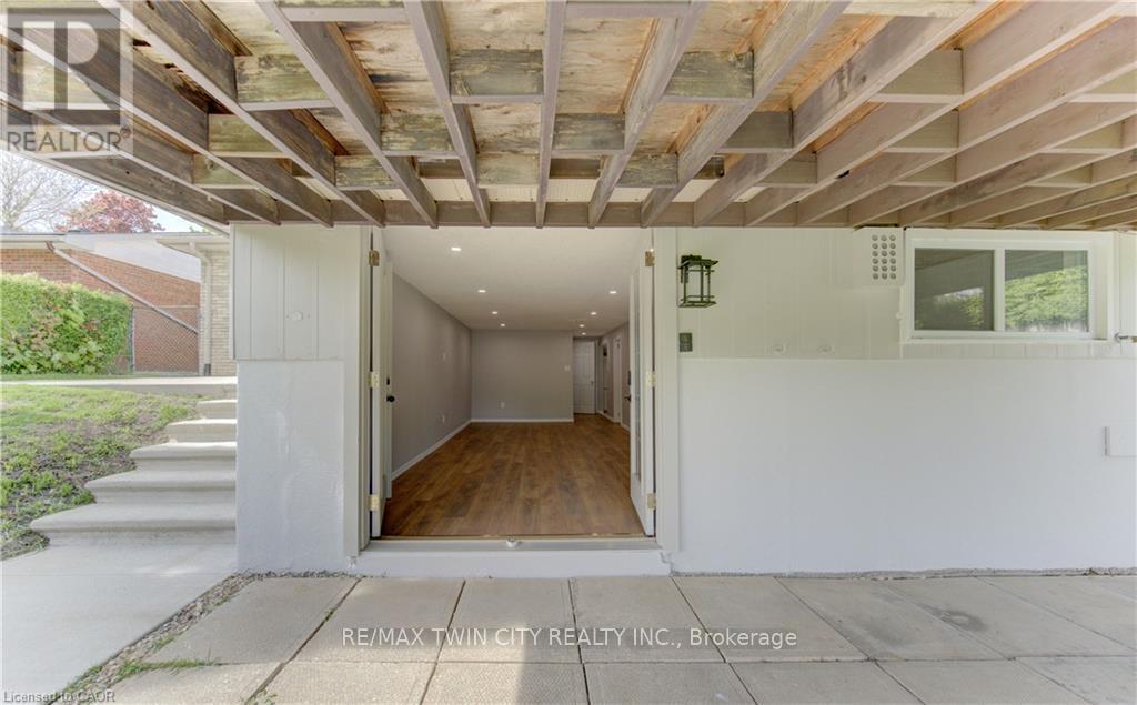 51 Coach Hill Drive, Kitchener, Ontario  N2E 1N7 - Photo 24 - X13171284