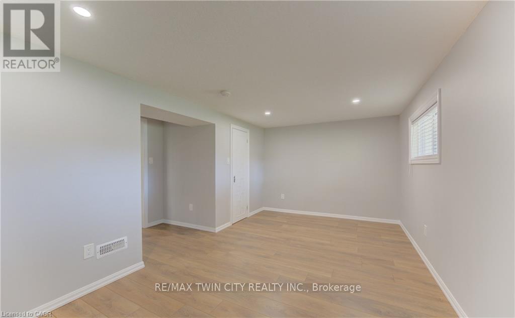51 Coach Hill Drive, Kitchener, Ontario  N2E 1N7 - Photo 29 - X13171284