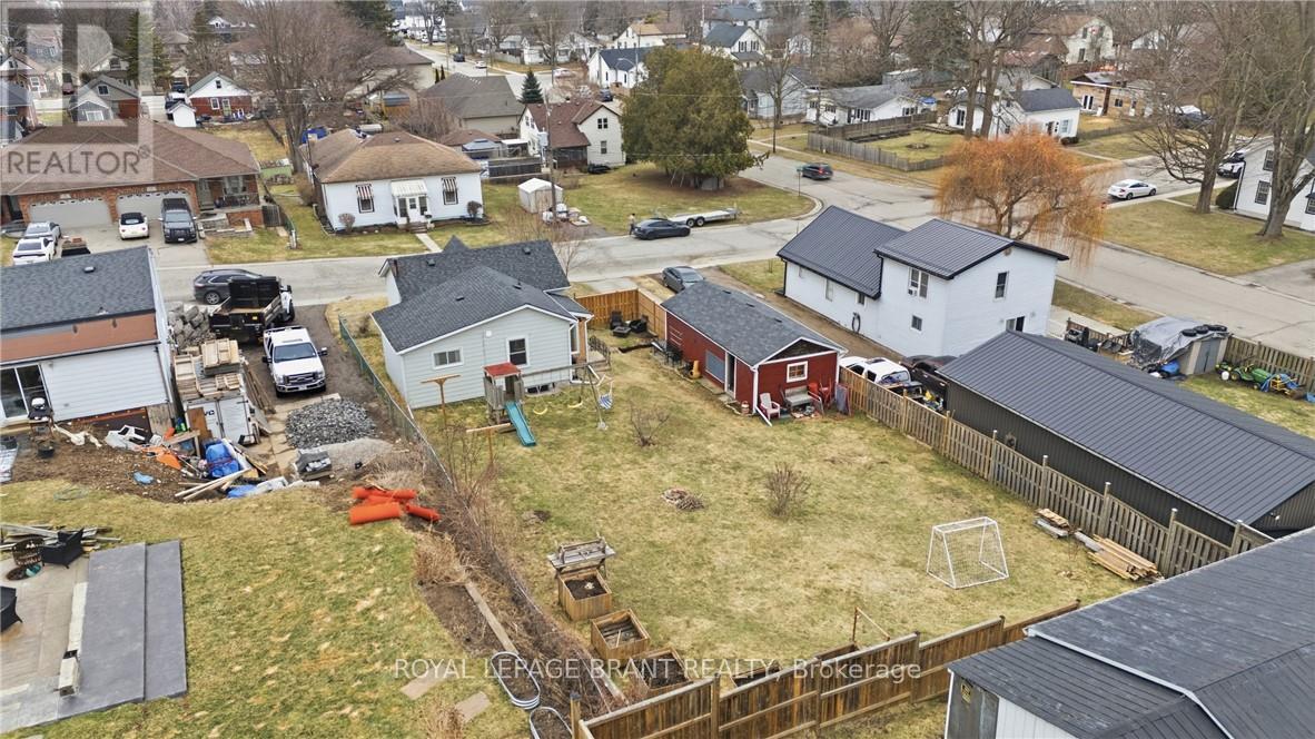 26 Franklin Street, Brant, Ontario  N3L 3B7 - Photo 42 - X13171396