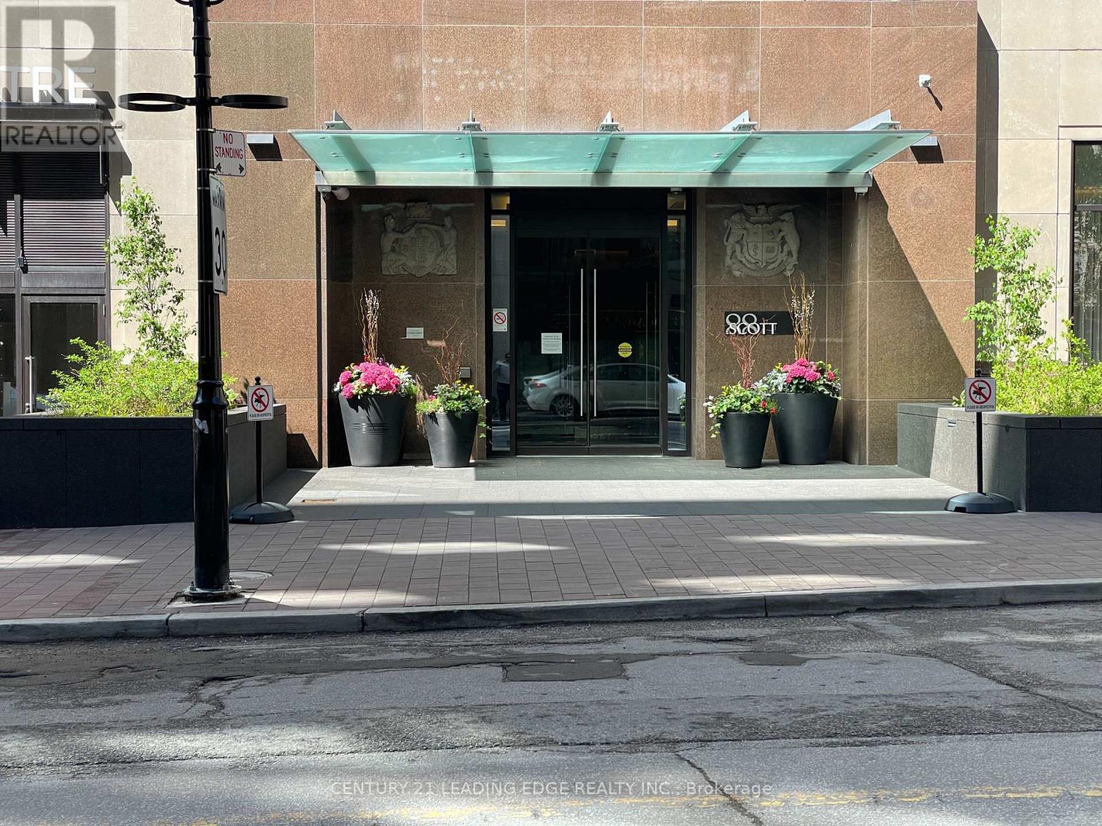 2705 - 88 Scott Street, Toronto, Ontario  M5E 0A9 - Photo 3 - C13168564
