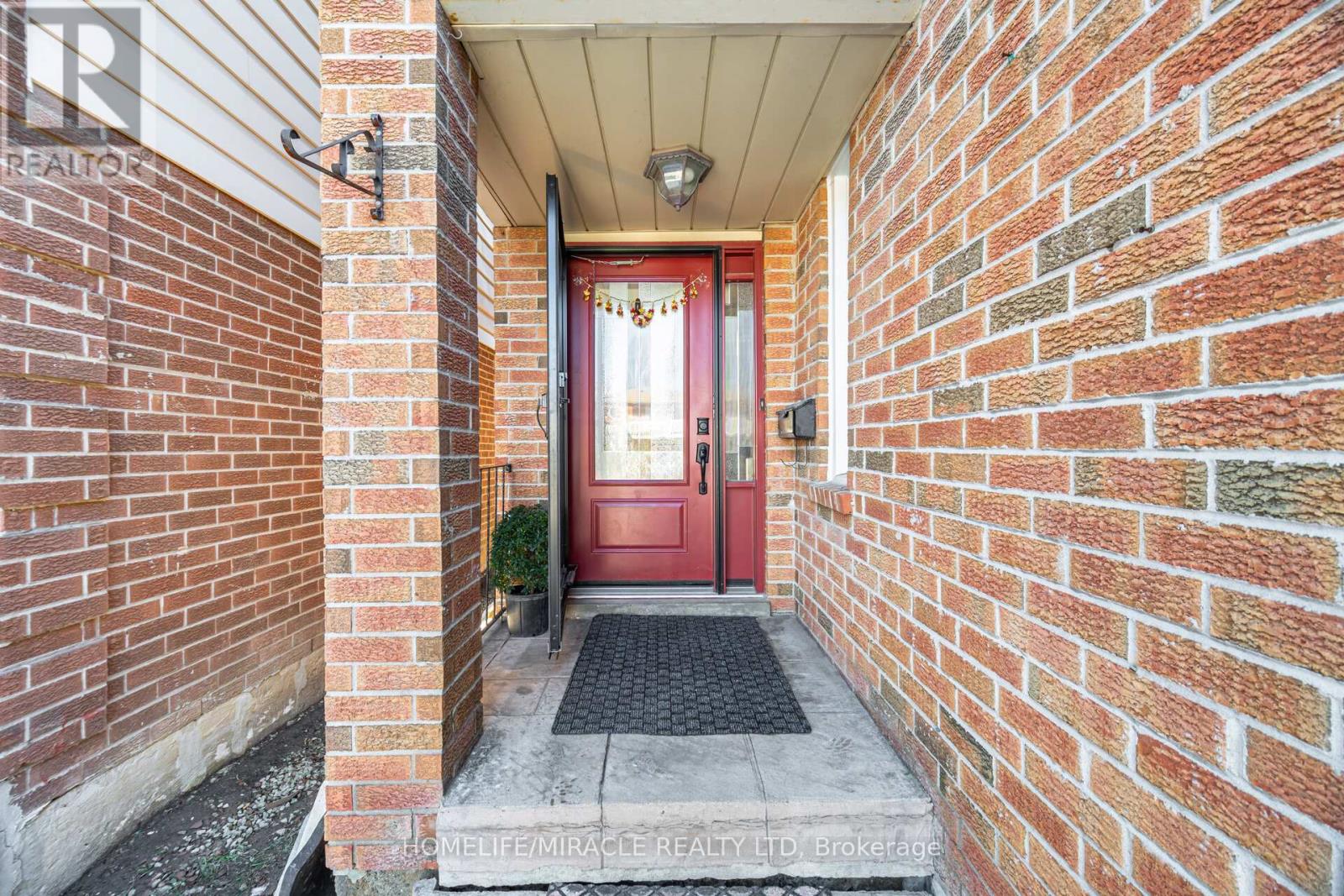 60 Trewartha Crescent, Brampton, Ontario  L6Z 1X4 - Photo 3 - W13018554